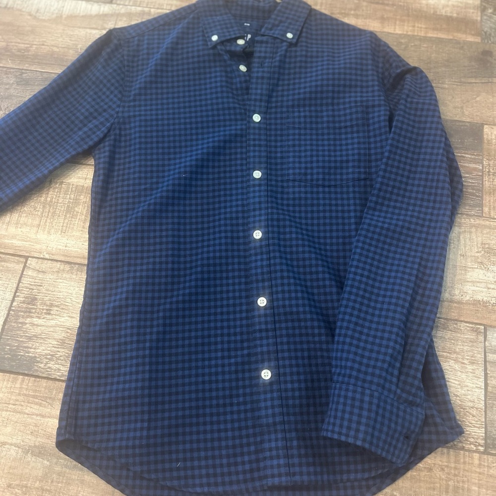 Men’s button down dress shirt